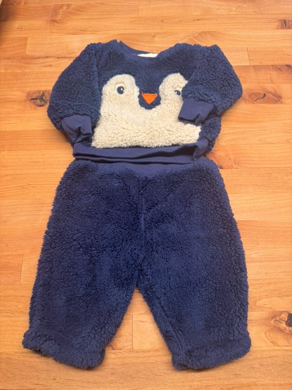 Boden Novelty Borg Sweatshirt Set Navy Penguin Never Worn 3-6 Months - Picture 3 of 7